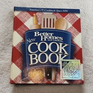 Better Homes and Gardens Vintage Red Cookbook